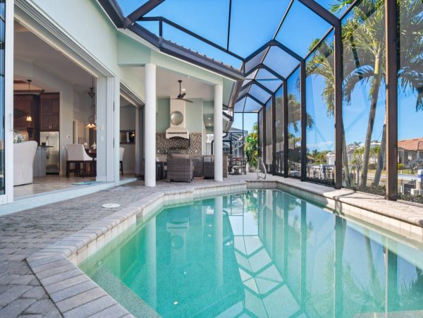 Walk to Beach Marco Island Vacation Home Five Bedrooms
