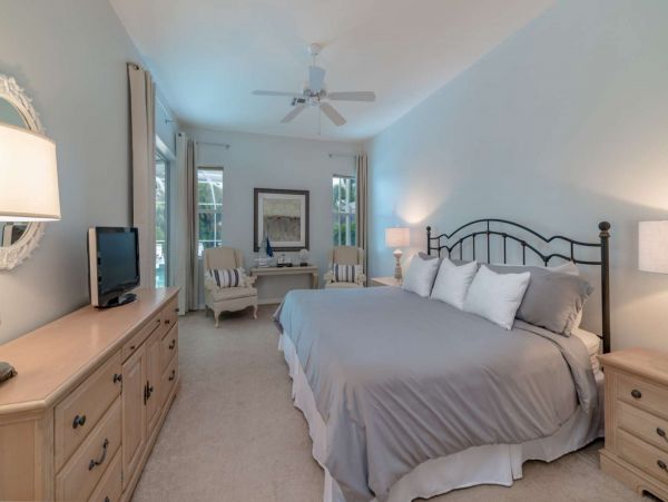 Marco Island Vacation Home 4 Bedrooms with Caged Pool