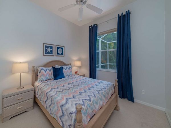 Marco Island Vacation Home 4 Bedrooms with Caged Pool