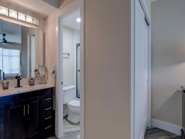 Longboat Key Condo 2 Bedroom Balcony & Communal Pool