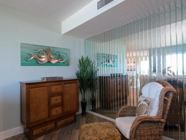 Longboat Key Condo 2 Bedroom Balcony & Communal Pool