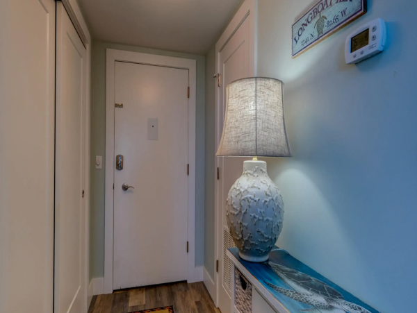 Longboat Key Condo 2 Bedroom Balcony & Communal Pool