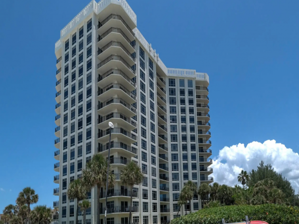 Longboat Key Condo 2 Bedroom Balcony & Communal Pool