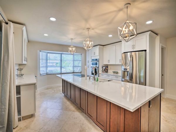 Naples Vacation Home Three Bedrooms Canal View Communal Pool