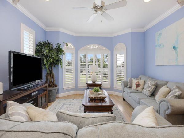 Captiva Island Coastal Escape - Steps to the Beach