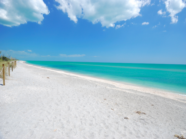 Captiva Island Coastal Escape - Steps to the Beach