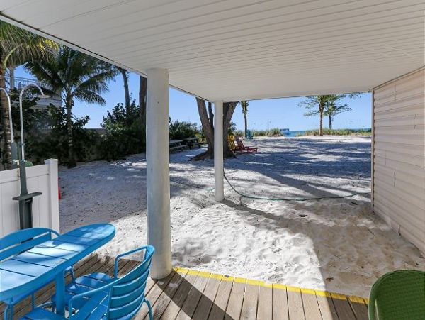 On Beach Treasure Island Vacation Home 6 Bedrooms Sleeps 24