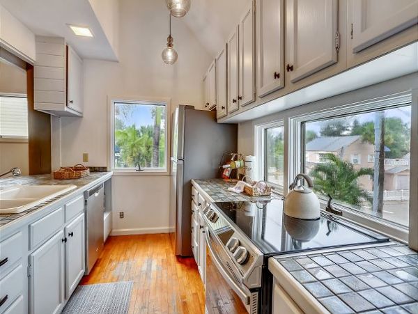 On Beach Treasure Island Vacation Home 6 Bedrooms Sleeps 24