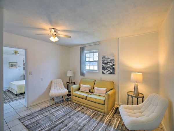 Cape Coral 3 Bedroom Home with Private Pool & Lanai