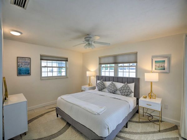 Cape Coral 3 Bedroom Home with Private Pool & Lanai