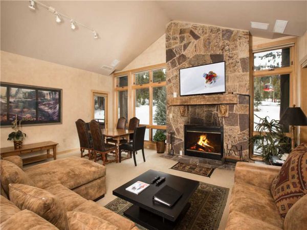 Steps to the Gondola Vacation Rental in Jackson Hole