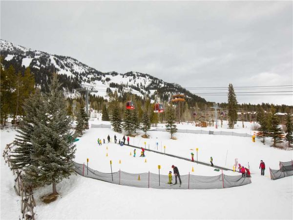 Steps to the Gondola Vacation Rental in Jackson Hole