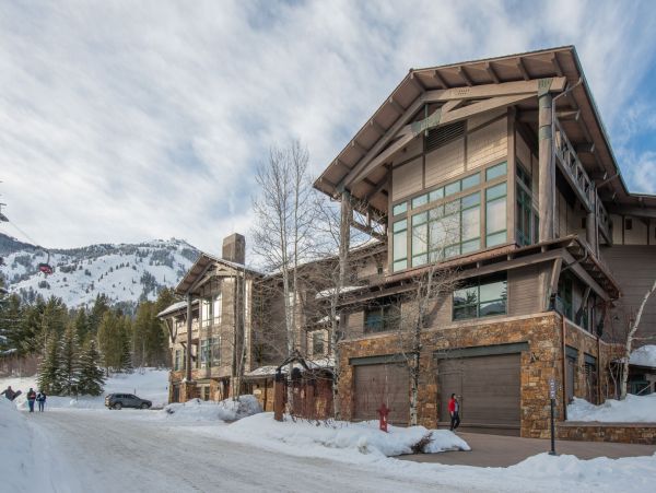 Steps to the Gondola Vacation Rental in Jackson Hole