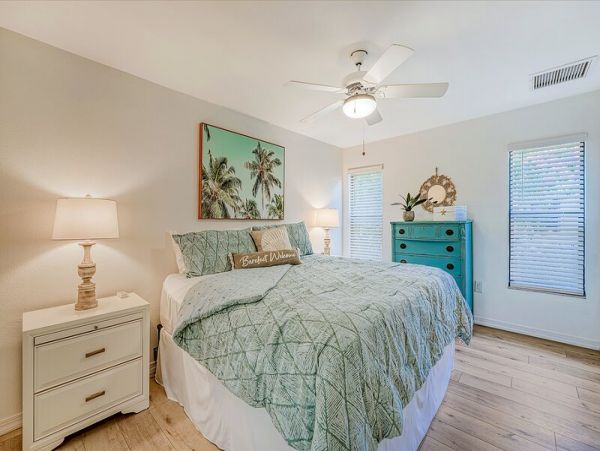 Siesta Key 3 Bedroom Home with Pool & Outdoor Shower