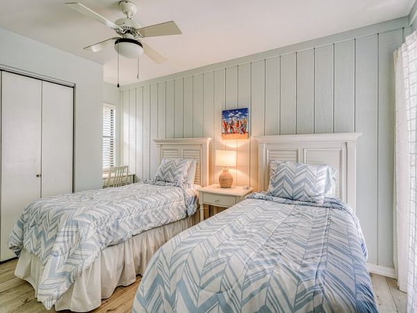 Siesta Key 3 Bedroom Home with Pool & Outdoor Shower