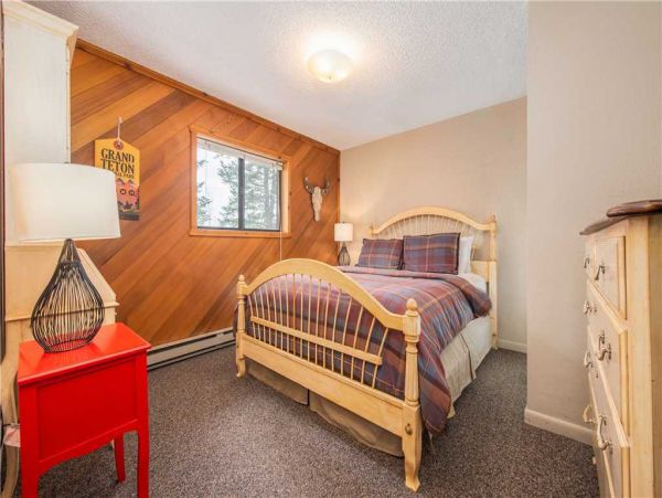 Main Level Queen Bedroom