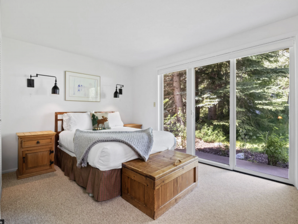 Three Bedroom Mountain View Townhome in Teton Village