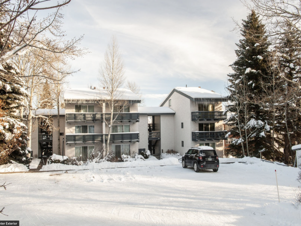 Three Bedroom Mountain View Townhome in Teton Village