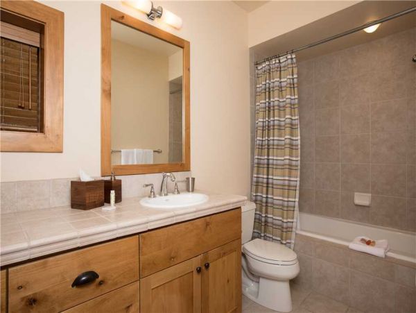 Bunk Room Full Bath- Lower Level