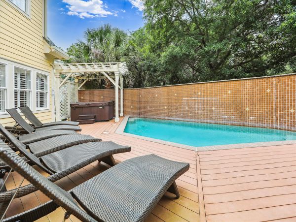 Walk to Beach Vacation Home in Hilton Head Six Bedrooms