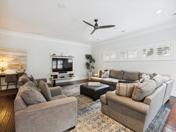 Walk to Beach Vacation Home in Hilton Head Six Bedrooms