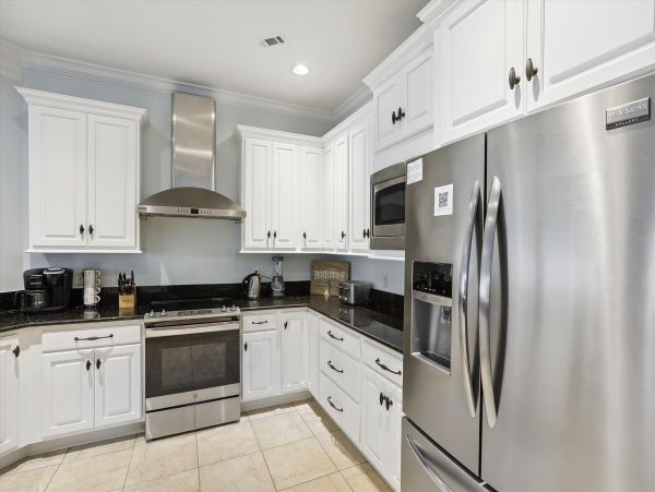 Walk to Beach Vacation Home in Hilton Head Six Bedrooms