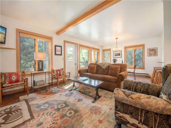 Two Bedroom Comfortable Mountain Retreat in Teton Village