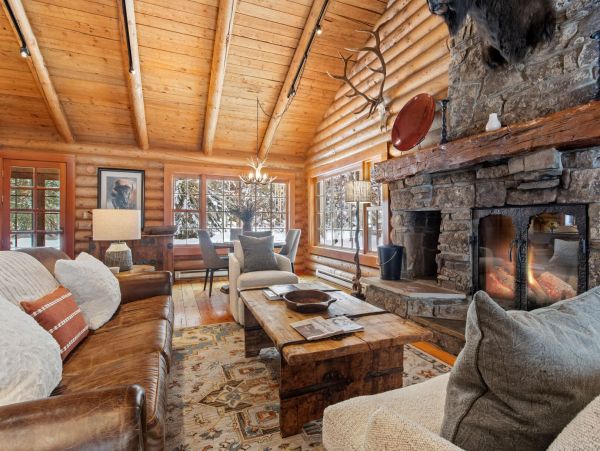Teton Village Vacation Cabin Sleeps Twelve Bedroom