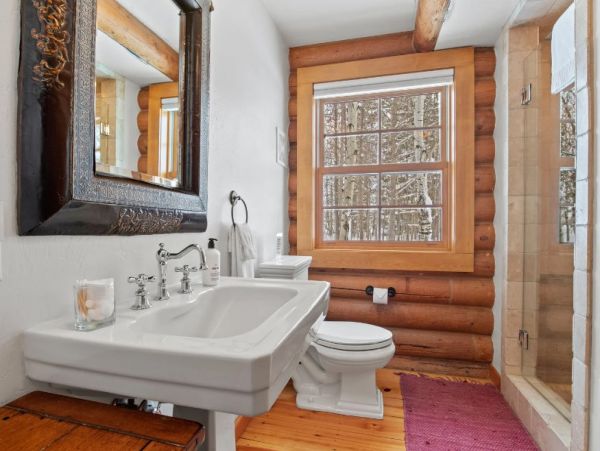 Teton Village Vacation Cabin Sleeps Twelve Bedroom