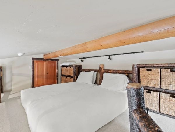 Teton Village Vacation Cabin Sleeps Twelve Bedroom