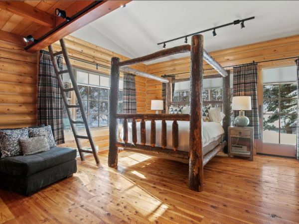 Teton Village Vacation Cabin Sleeps Twelve Bedroom