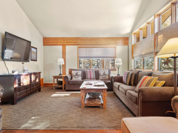 Spacious Five Bedroom Vacation Rental in Teton Village