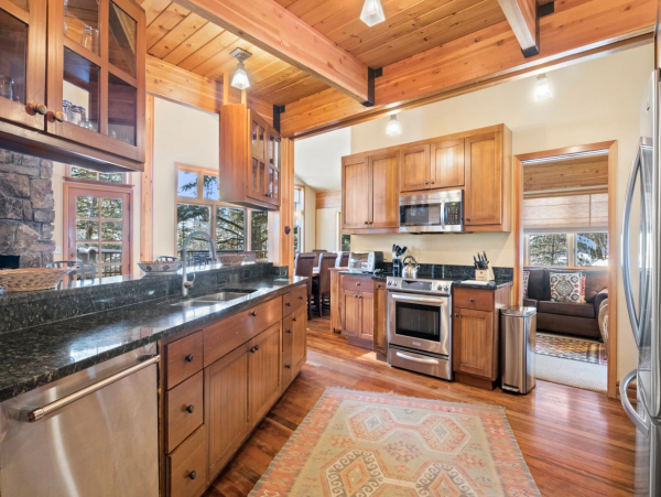 Spacious Five Bedroom Vacation Rental in Teton Village