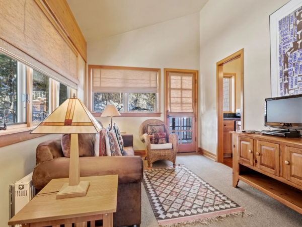Spacious Five Bedroom Vacation Rental in Teton Village