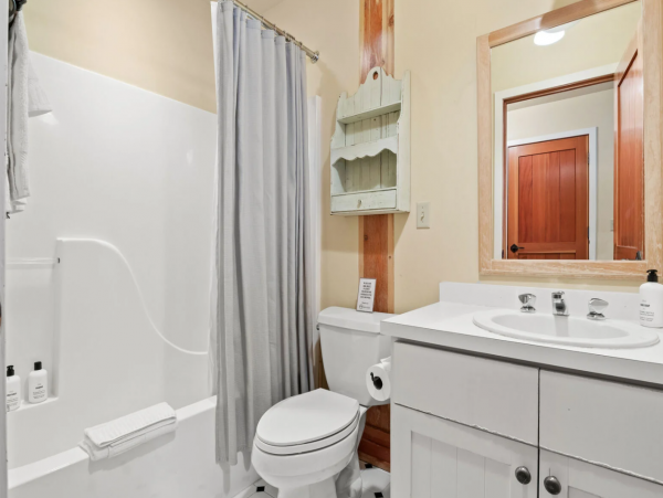 Spacious Five Bedroom Vacation Rental in Teton Village