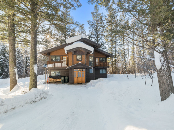 Spacious Five Bedroom Vacation Rental in Teton Village