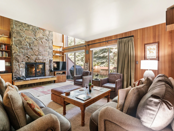 Living Room with Fireplace