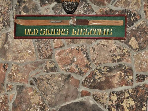 Walk to Moose Creek lift, shuttle to Teton Village