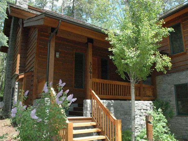 Short walk to lift and Teton Village