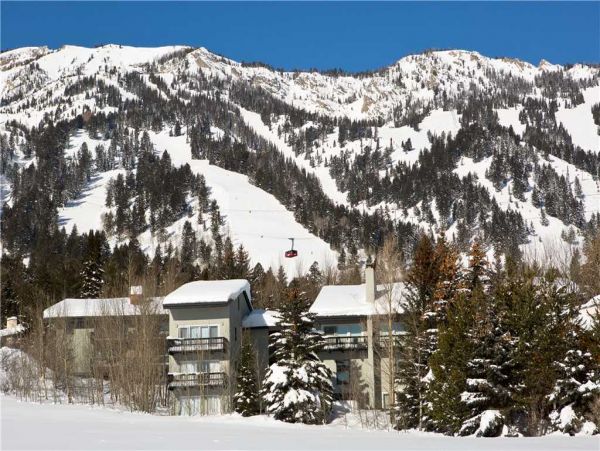 Three Bedroom Vacation Rental in Jackson Village