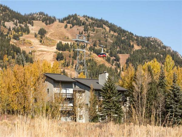 Three Bedroom Vacation Rental in Jackson Village