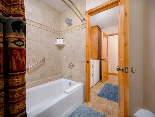 Charming 2-Bedroom +Loft Condo in Jackson Hole