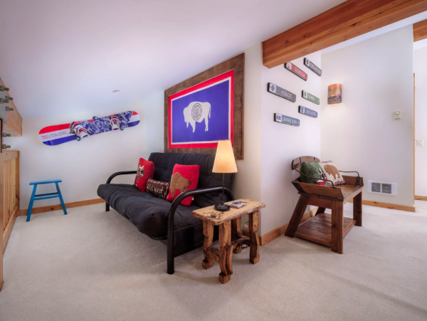 Charming 2-Bedroom +Loft Condo in Jackson Hole