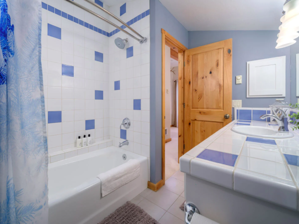 Charming 2-Bedroom +Loft Condo in Jackson Hole