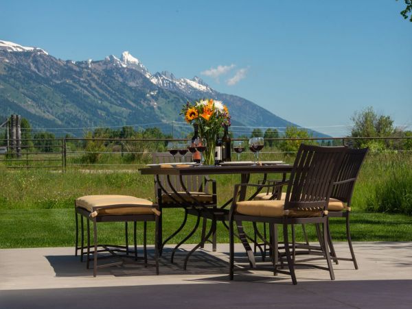 Wilson Vacation Home With Great Views Sleeps 14 Guests