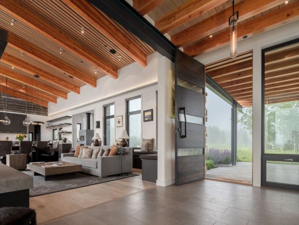 Wilson Vacation Home With Great Views Sleeps 14 Guests