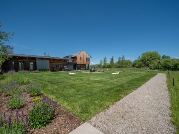 Wilson Vacation Home With Great Views Sleeps 14 Guests