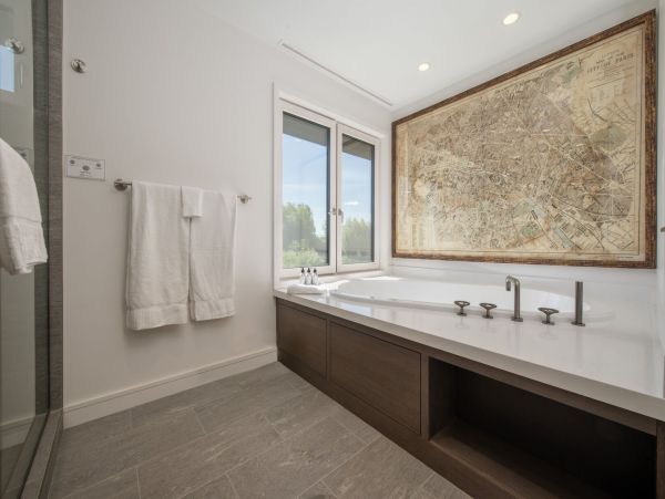 Wilson Vacation Home With Great Views Sleeps 14 Guests