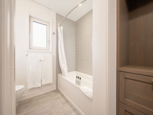 Wilson Vacation Home With Great Views Sleeps 14 Guests