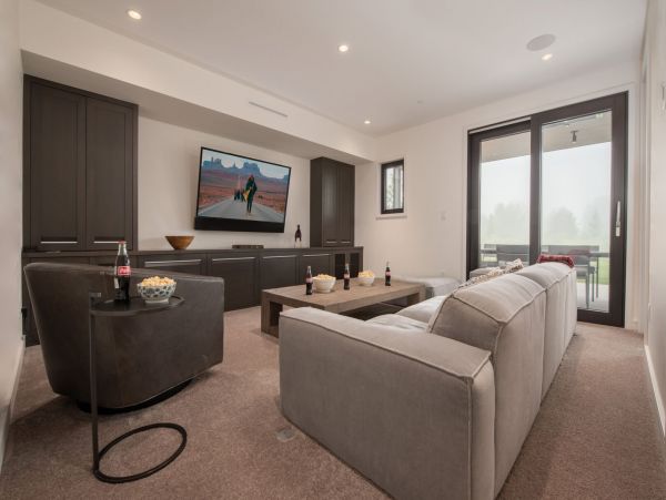 Wilson Vacation Home With Great Views Sleeps 14 Guests